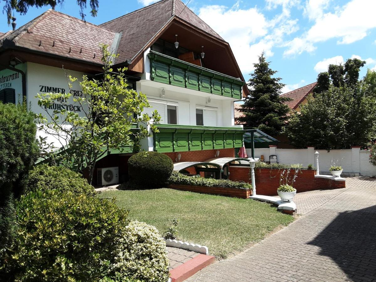 St Hubertus Panzio Bed & Breakfast Heviz Ngoại thất bức ảnh