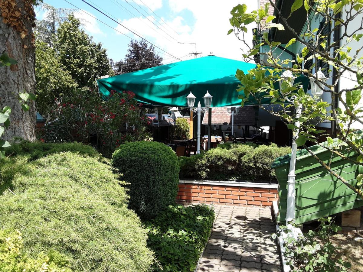 St Hubertus Panzio Bed & Breakfast Heviz Ngoại thất bức ảnh